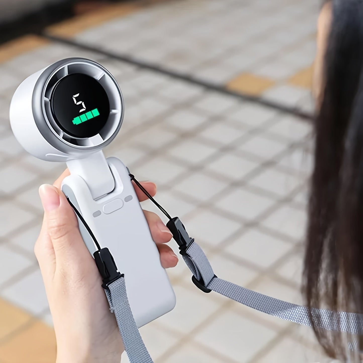 Kompakter Turbo Handventilator – 3-in-1 USB wiederaufladbar mit 5 Geschwindigkeiten