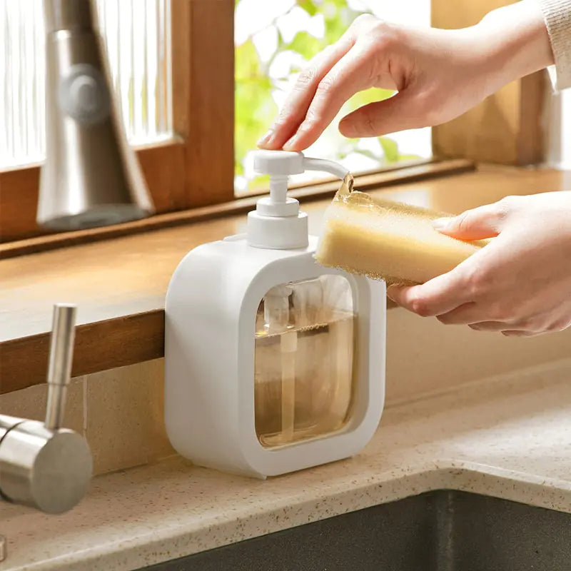 PureClean Seifenspender – Modernes Design, Hygienisch und Funktional