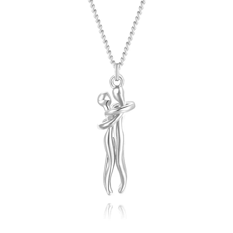Collier mit Umarmender Anhänger – Zeitloses Symbol der Liebe