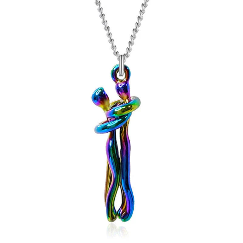 Collier mit Umarmender Anhänger – Zeitloses Symbol der Liebe