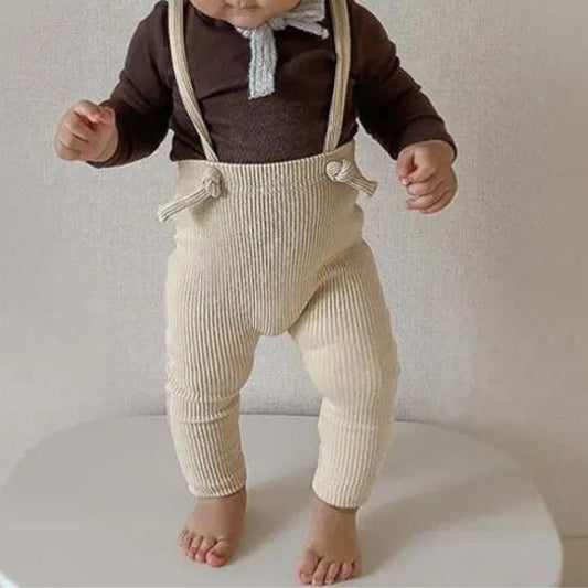 MiniTrendy Baby-Latzhose – Stilvoller Komfort für die Kleinsten