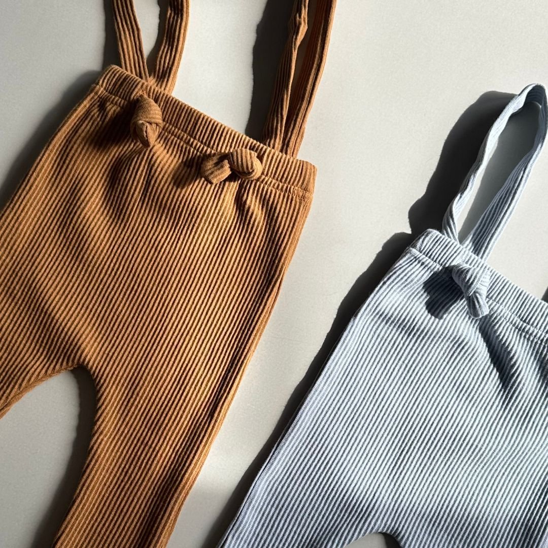 Gemütliche Baby-Rippenhose – Komfortabel und Stilvoll für die Kleinen