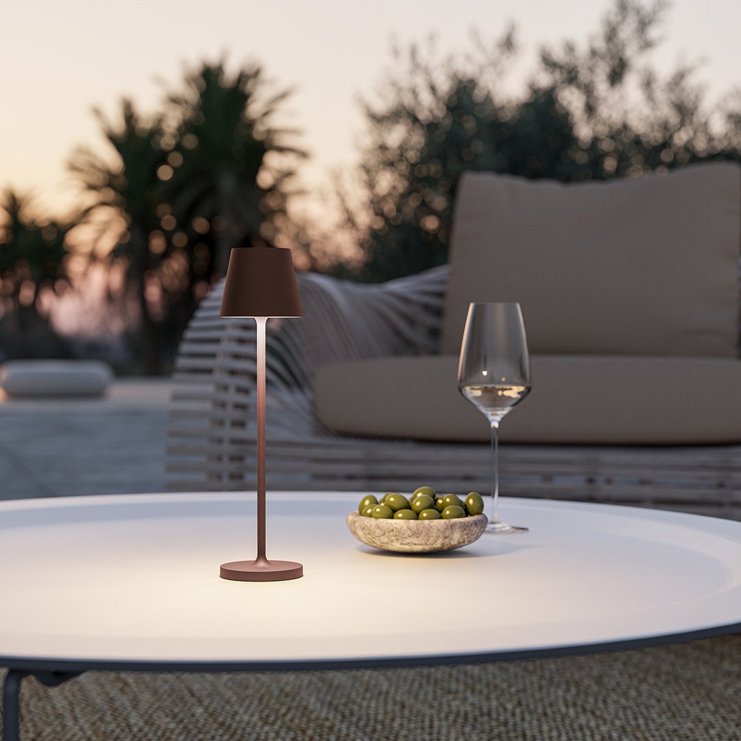 Minimalistische LED-Tischlampe
