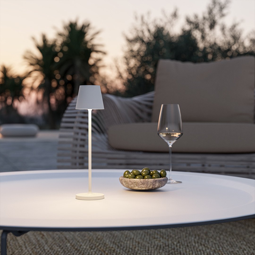 Minimalistische LED-Tischlampe