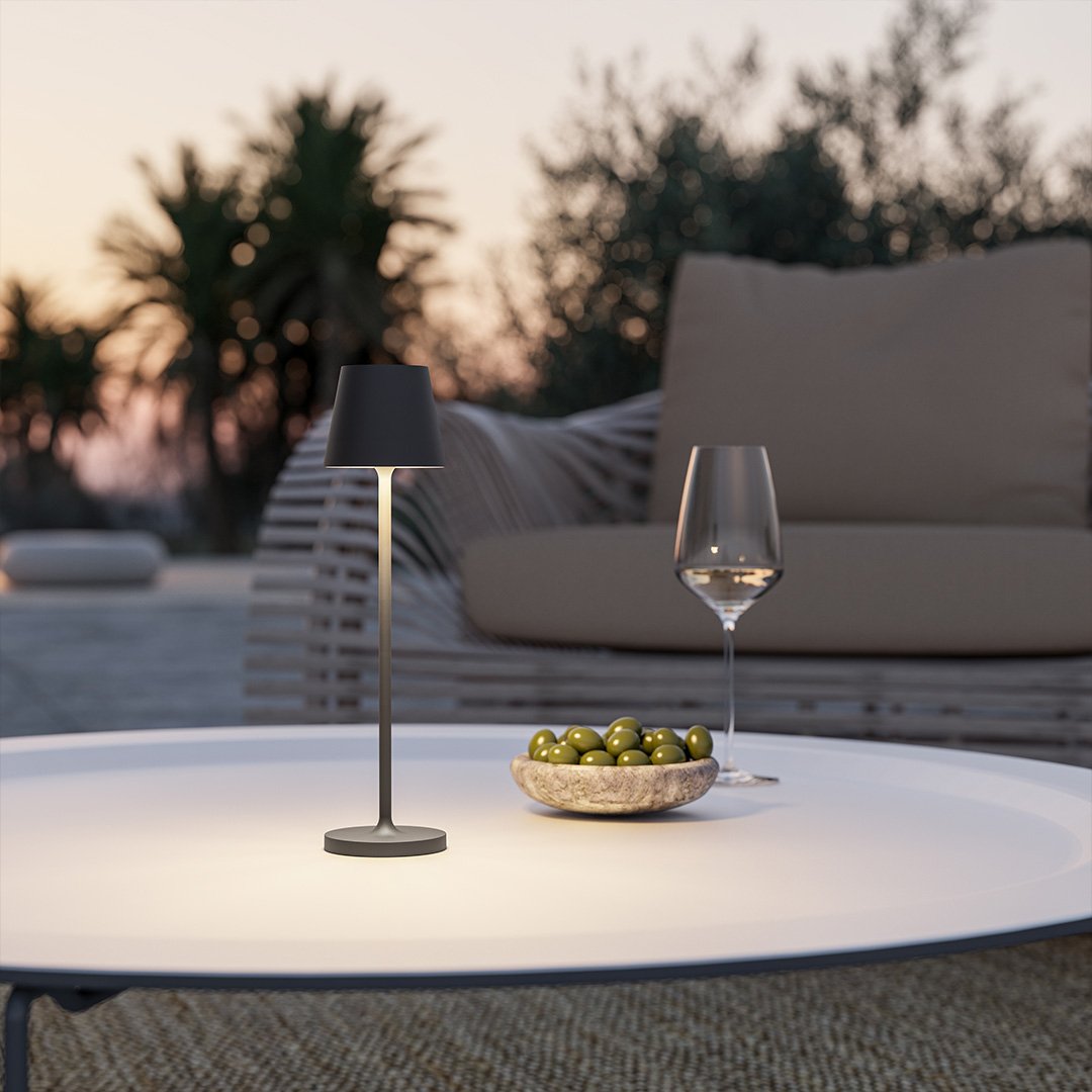 Minimalistische LED-Tischlampe