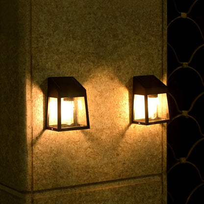 PureGlow Sensor Wandlampe – Für intelligente Außenbeleuchtung.