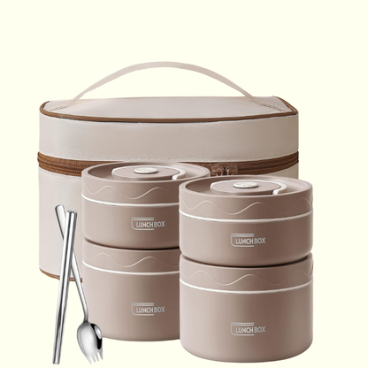 Praktische Lunchbox mit integriertem Besteck für unterwegs