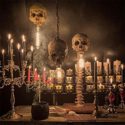 Schedel-Lampe mit Wirbelsäule – Mystisches und einzigartiges Interieurstück