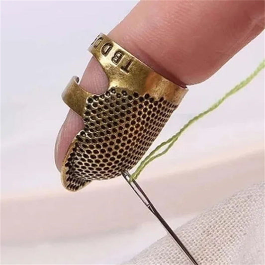 Vintage Metall Nadelfinger – Robuster Schutz beim Nähen