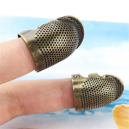Vintage Metall Nadelfinger – Robuster Schutz beim Nähen