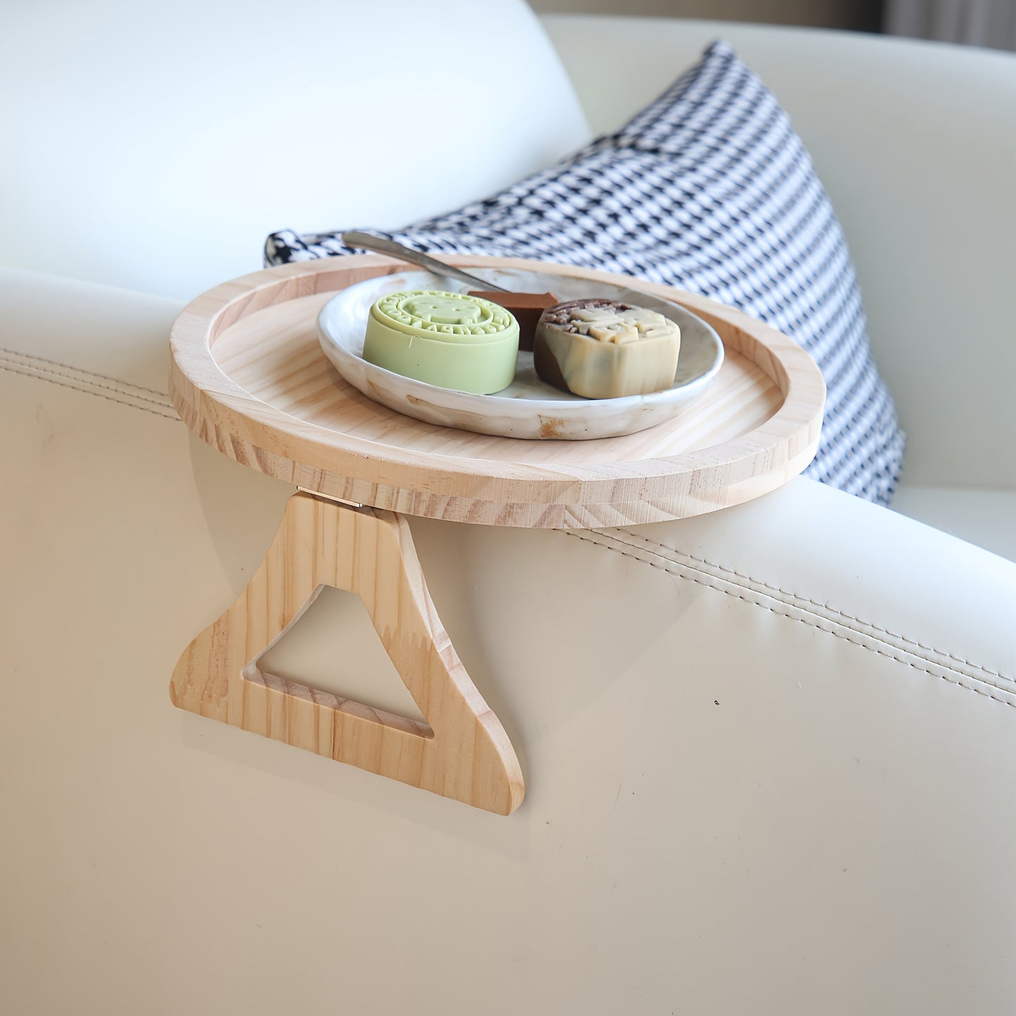 Praktisches Bambus-Tablett – Kompakt und Praktisch für Sofa und Bett