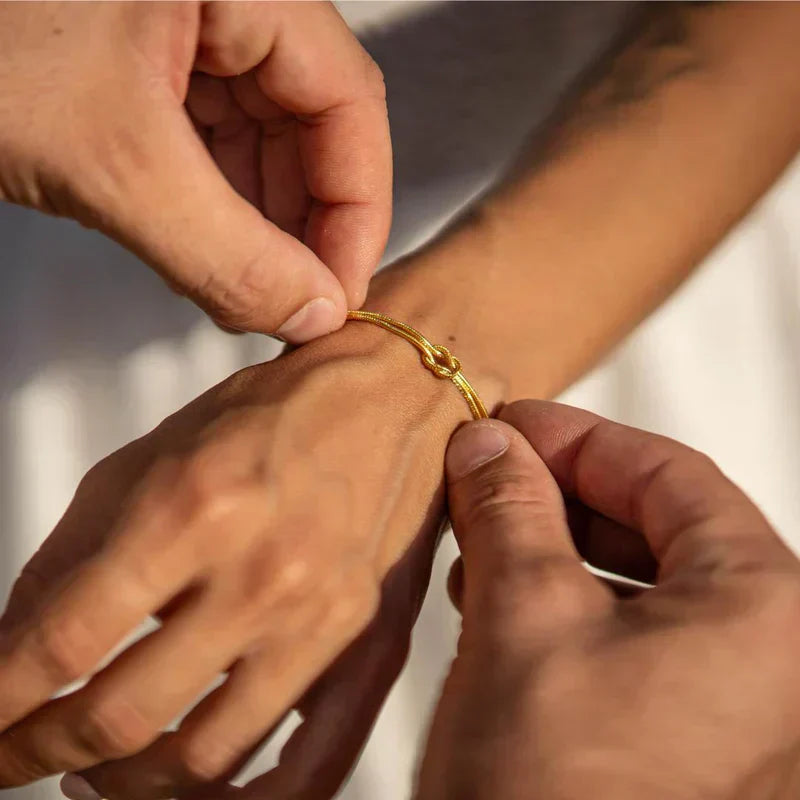 Elegante Knotenarmband – Subtil und Raffiniert