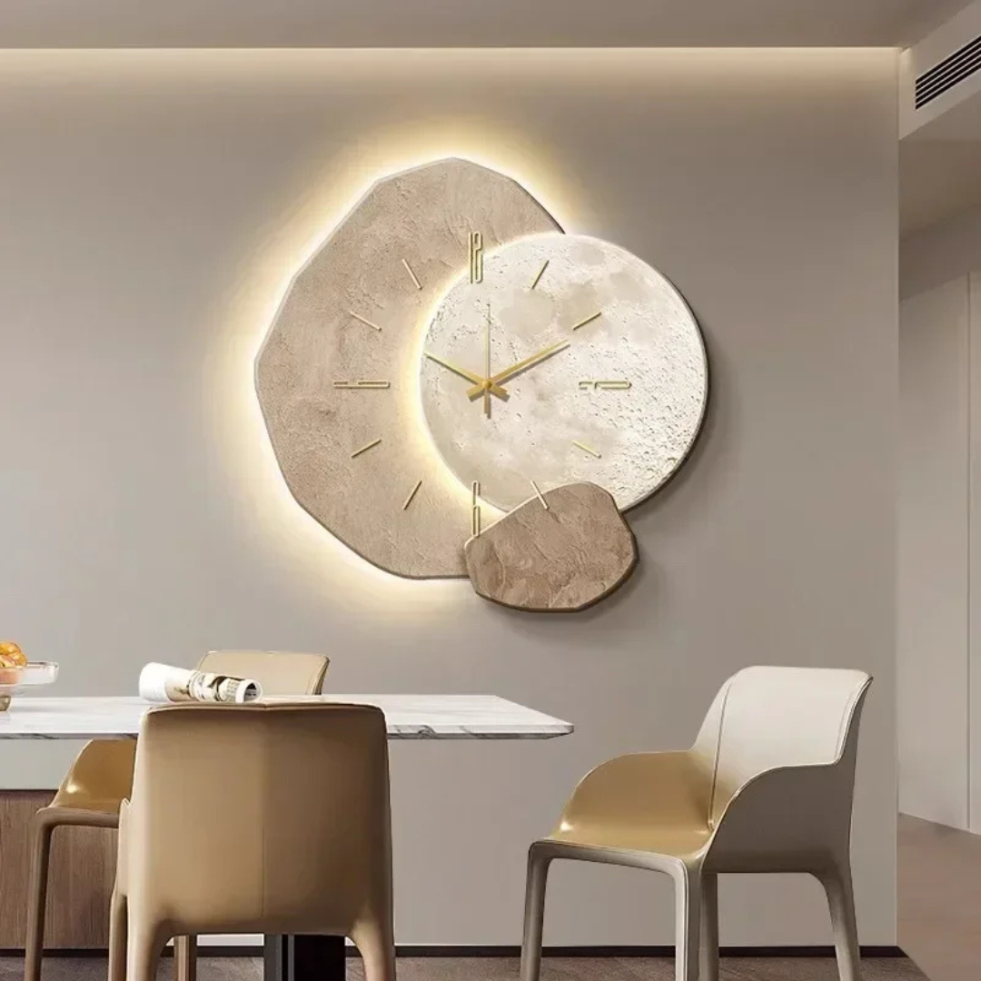 LunaWood Akzent Wanduhr – Natürliche Eleganz mit Sanftem LED‑Schein