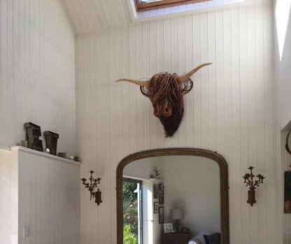 Toro Rustikale Wandskulptur – Handgefertigtes Kunstwerk aus Rattan