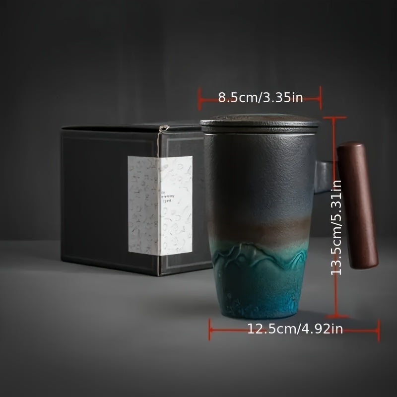 Handgefertigte Keramische Teetasse mit Sieb – Authentisches Design und Praktische Nutzung