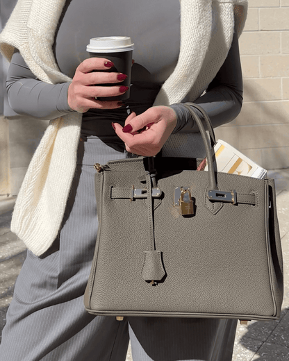Lederhandtasche für Damen – Zeitlose Eleganz und Stauraum