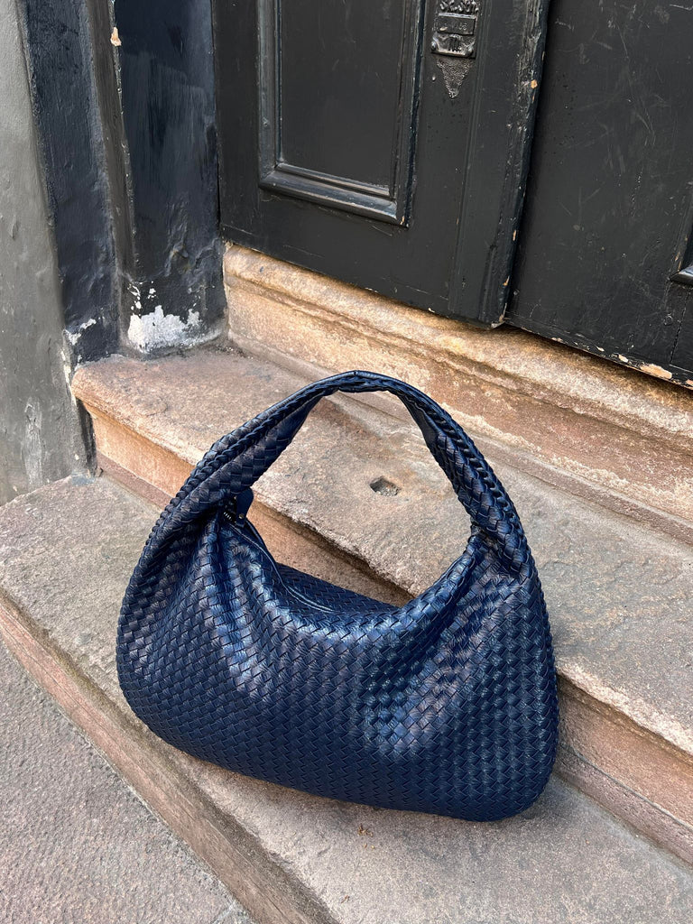 Chic gewebte Schultertasche – Für einen eleganten Look