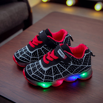 Spider-Man Sneakers mit LED – Abenteuer in jedem Schritt für dein Kind