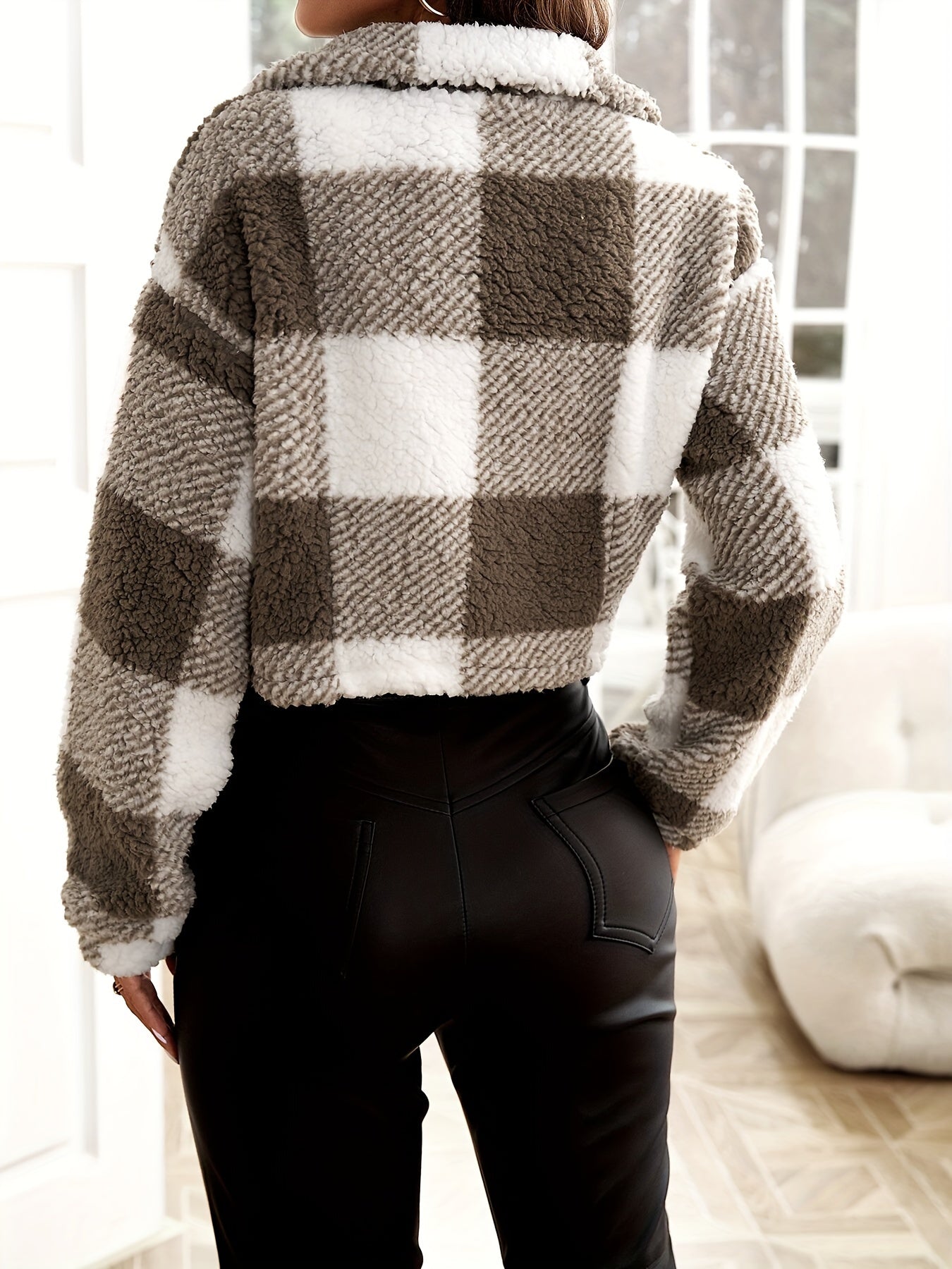 Maya Kariertes Teddy-Jacke – Stilvoll und Komfortabel für Damen