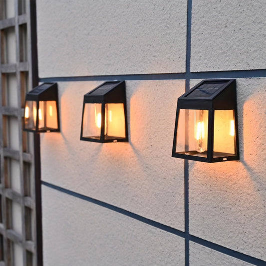 PureGlow Sensor Wandlampe – Für intelligente Außenbeleuchtung.