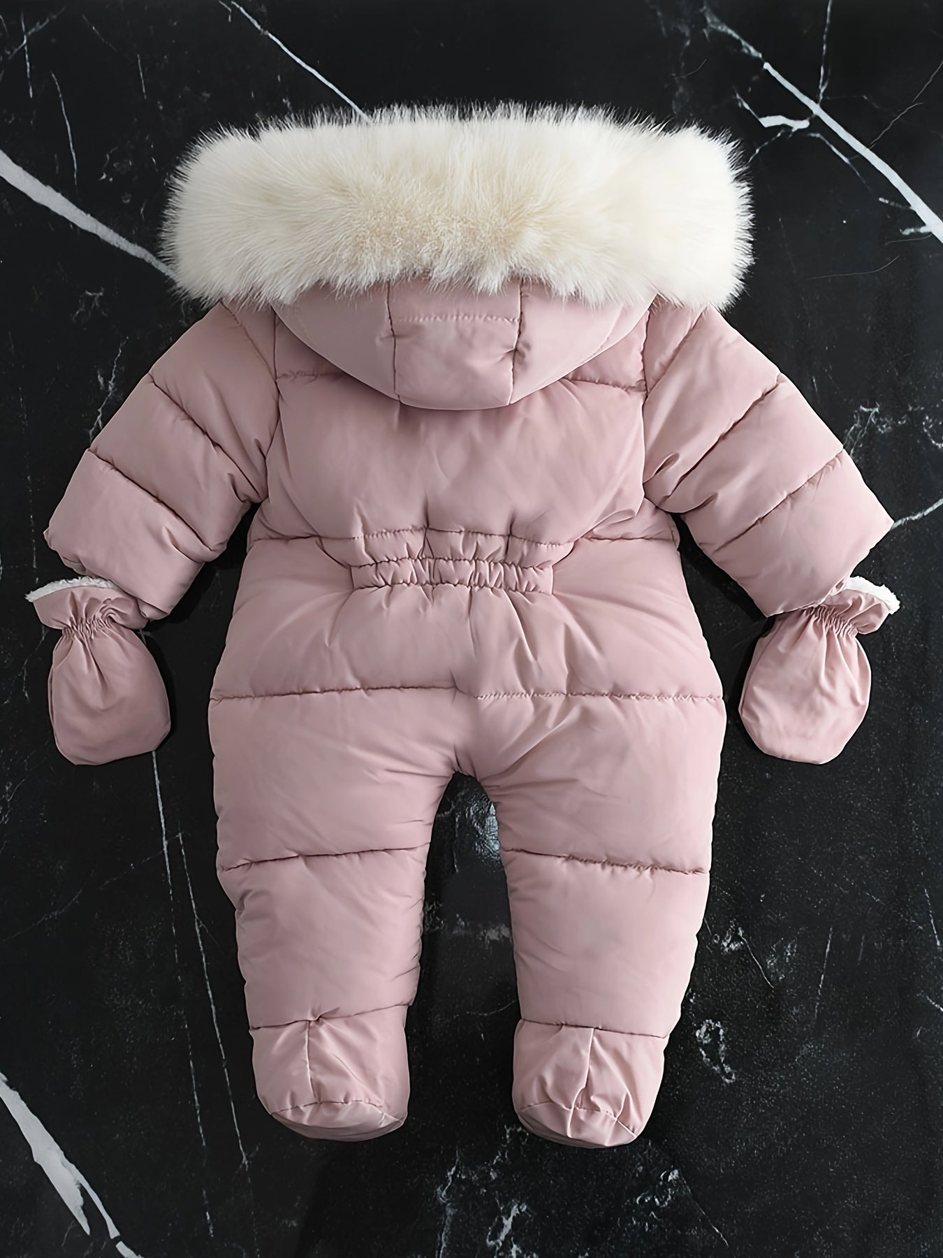 Frosty Baby Strampler – Luxus Winteroverall mit Kapuze für die kälteren Monate