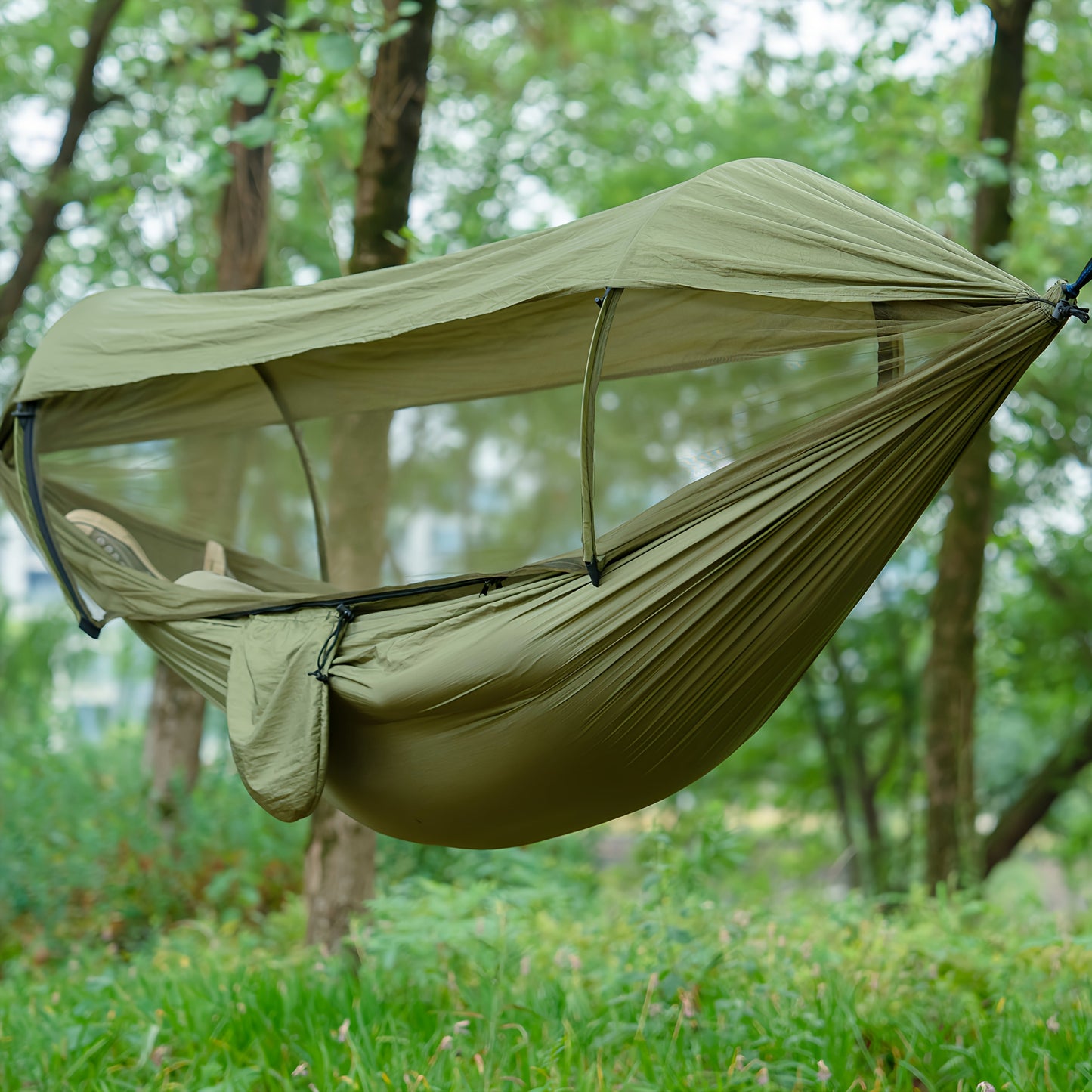 CampEase 3-in-1 Hängematte – Schutz und Komfort für Outdoor-Abenteuer