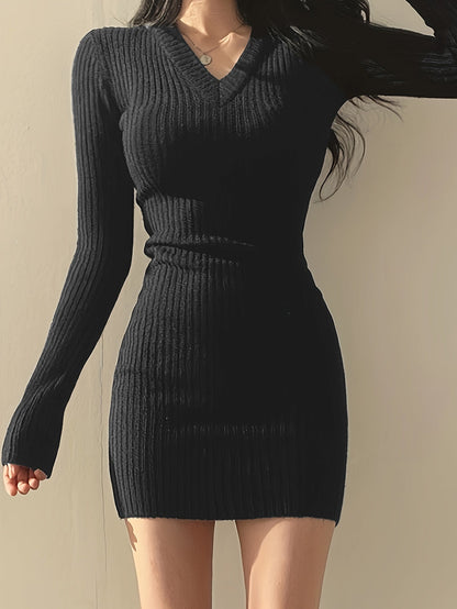 Mila Rippstrick Kleid – Eleganter V-Ausschnitt für Herbst und Winter