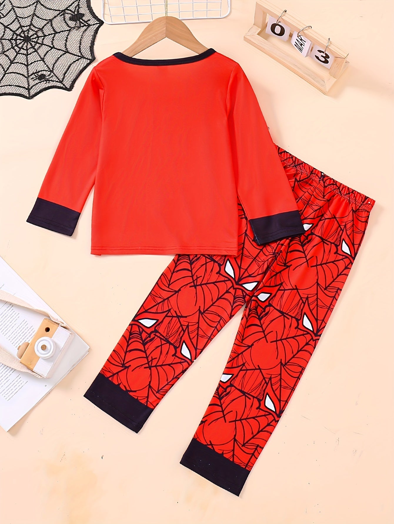 Spider-Man Pyjama Set - Traumhafte Abenteuer für dein Kind