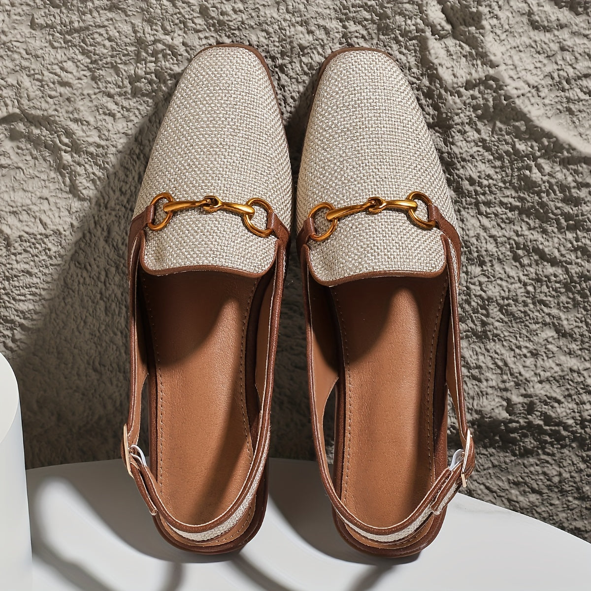 Damen Sandalen mit Metallverschluss – Stilvoll und Komfortabel mit Quadratzehen