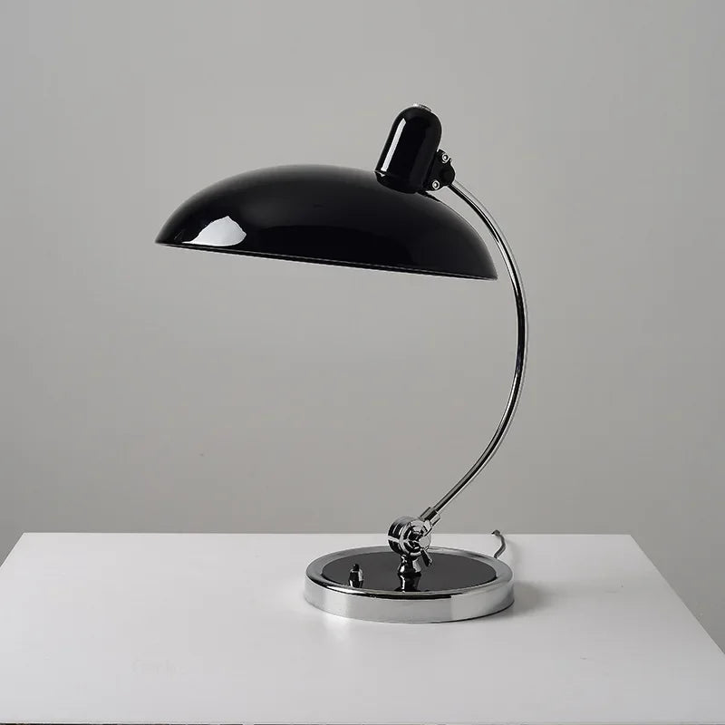 Retro Eleganz Tischlampe – Schaffe eine gemütliche Atmosphäre