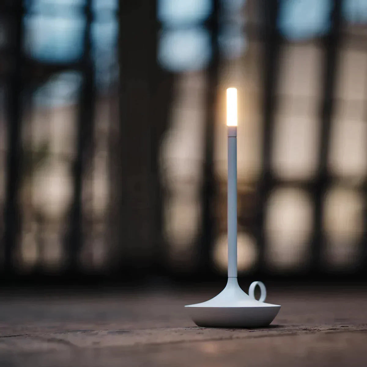 LumaGlow Dimmbares LED-Kerzenlicht – Elegant & Kabellos mit Langer Batterielaufzeit