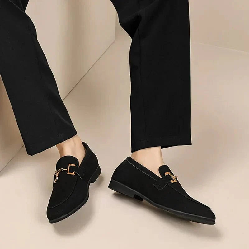 Nero – Wildleder-Loafer mit Metall-Schnalle
