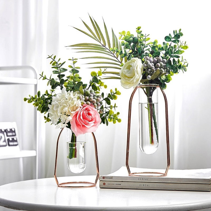 Moderne Blumenvase - Elegantes Design für dein Interieur