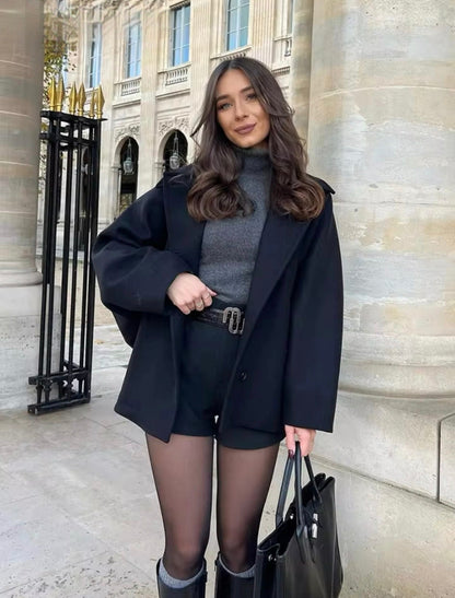 Moderne ChicJacke - Elegante Oversized Jacke für stilvolle Tage