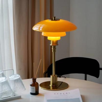 Design Tischlampe mit Glas-Schirm – Stimmungsvolles Licht und Minimalistische Eleganz