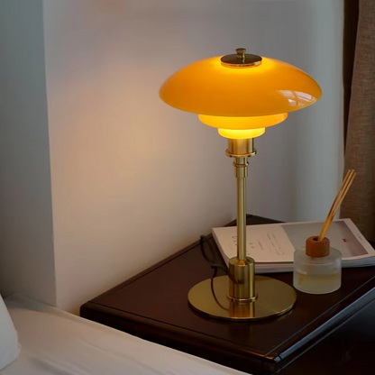 Design Tischlampe mit Glas-Schirm – Stimmungsvolles Licht und Minimalistische Eleganz
