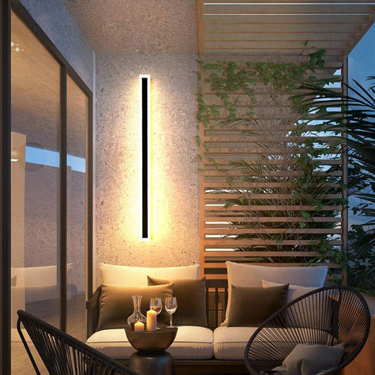 LumiLine Außenlampe – Minimalistisches Design mit Warmem Licht