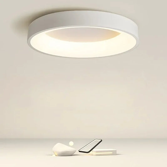 Runde LED-Deckenleuchte im minimalistischen Stil