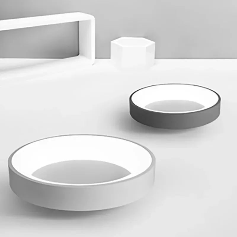 Runde LED-Deckenleuchte im minimalistischen Stil