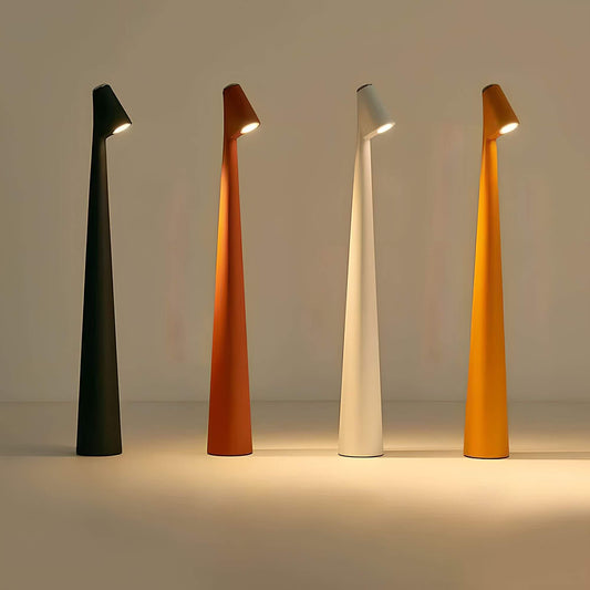 Nordic Elegance Stehlampe – Stilvolle und dimmbare Beleuchtung für modernes Interieur