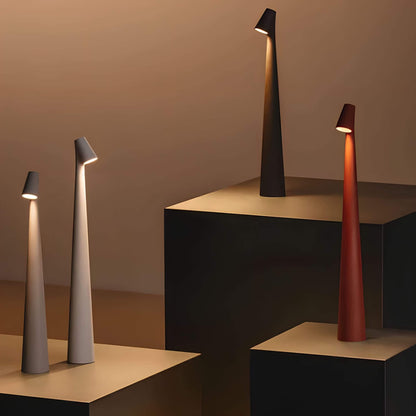 Nordic Elegance Stehlampe – Stilvolle und dimmbare Beleuchtung für modernes Interieur