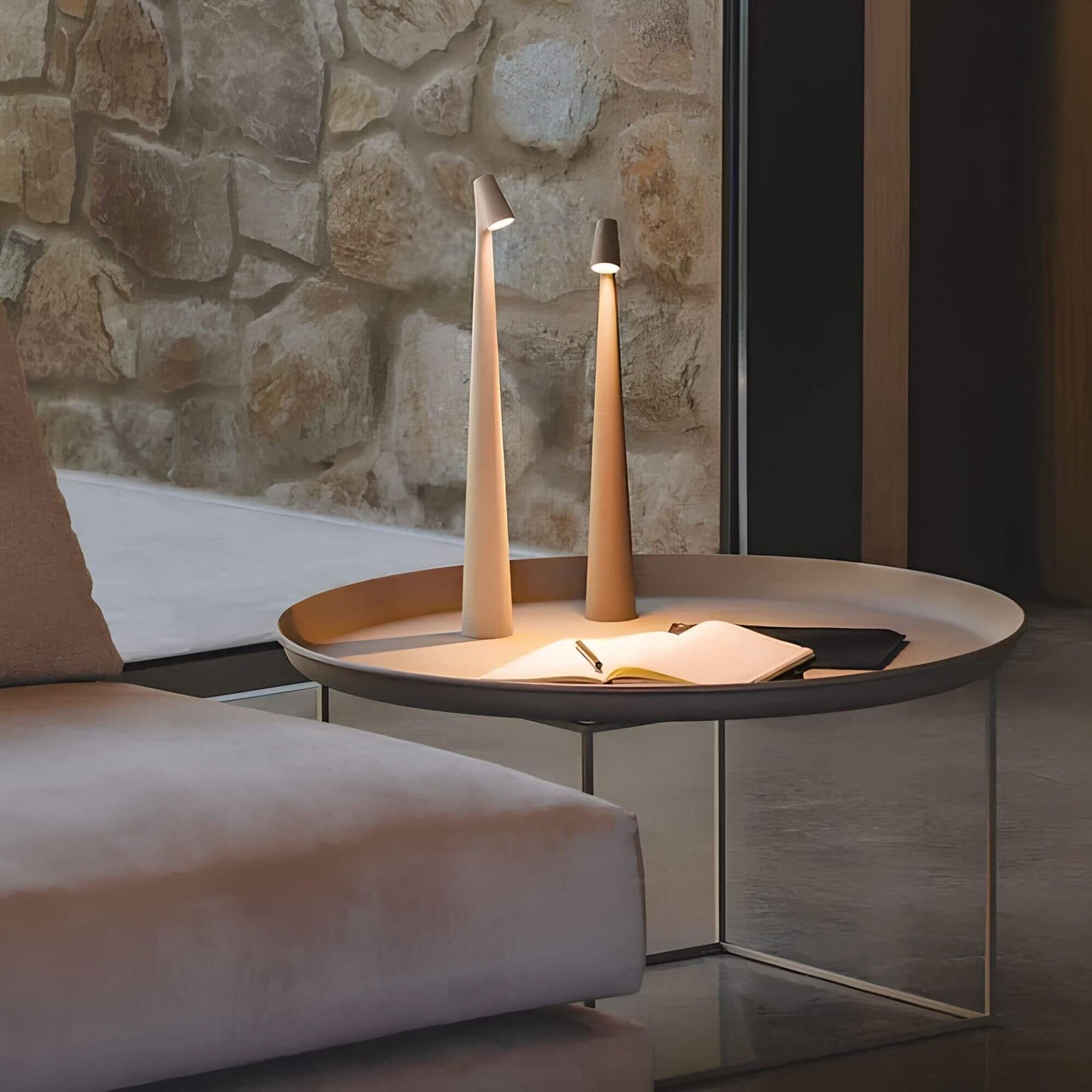 Nordic Elegance Stehlampe – Stilvolle und dimmbare Beleuchtung für modernes Interieur