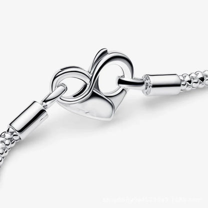 Herzförmiges Silberarmband – Zierliche Eleganz für den Alltag