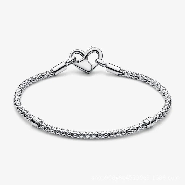 Herzförmiges Silberarmband – Zierliche Eleganz für den Alltag