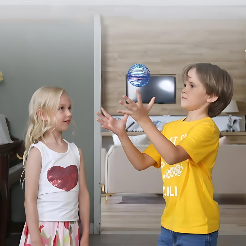LumiFly – Fliegende LED-Kugel mit Boomerang-Effekt