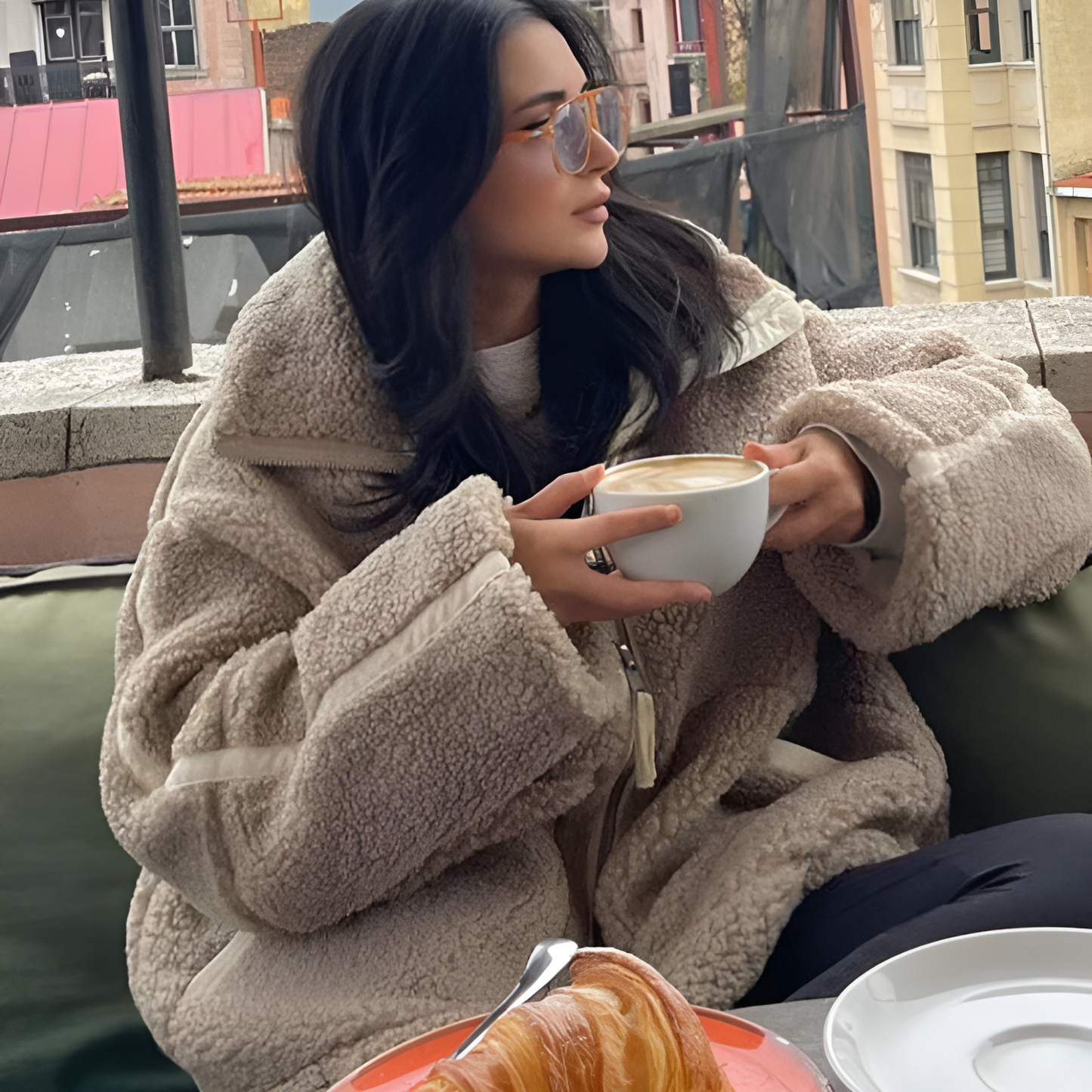 Olivia Comfort Teddyjacke – Für Warme und Stilvolle Tage