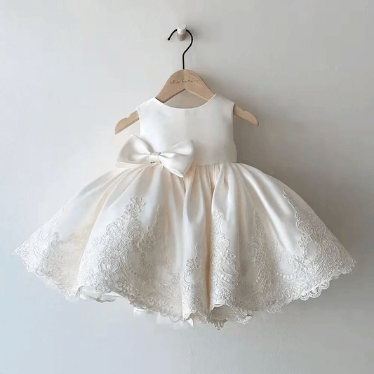 Aurora Prinzessinnenkleid mit Spitze und Schleife – Luxuriös Elegant