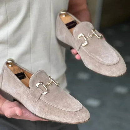 Nero – Wildleder-Loafer mit Metall-Schnalle