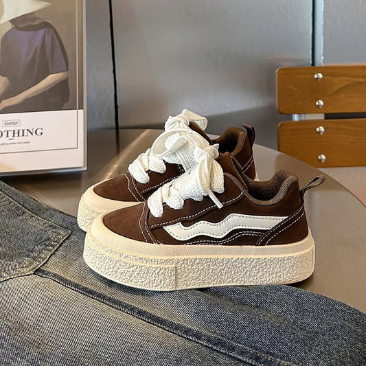 Verspielte Kindersneakers – Komfort und Stil bei jedem Schritt