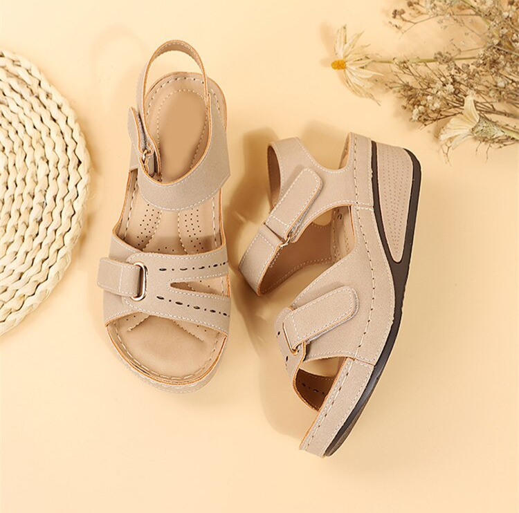Komfortabel Chic Sandalen – Stylisch und Funktional